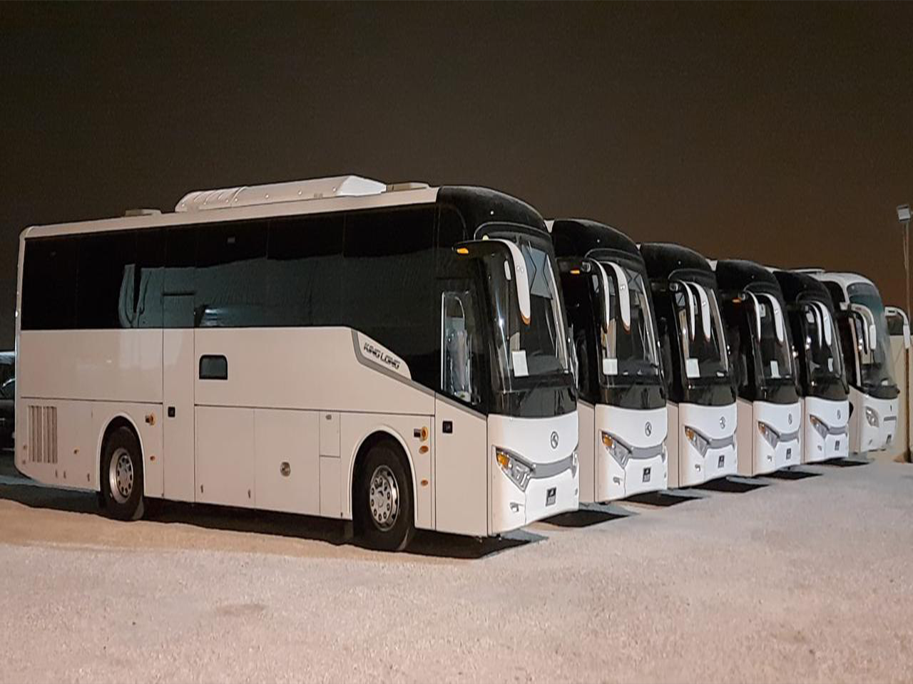 Staff transportation vehicle